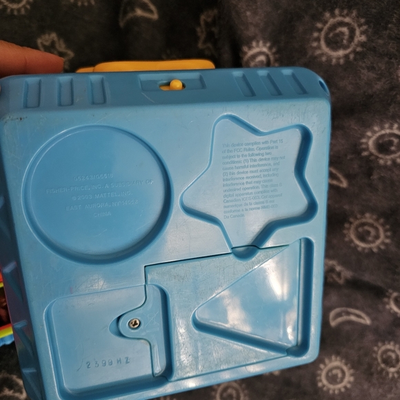 Vintage fisher price bucket w sensory blocks - Picture 2 of 7